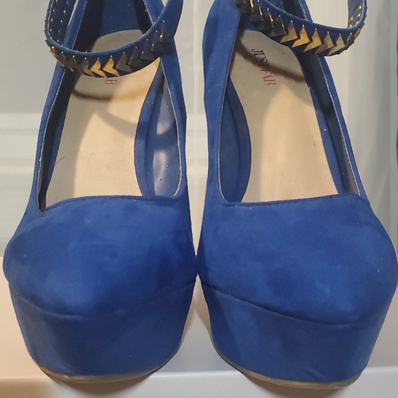 🆕️ Blue Platorm Heels - Picture 8 of 8